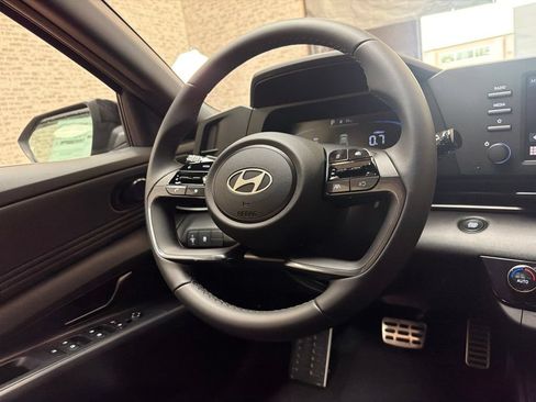 New 2026 Hyundai Elantra SEL Sport FWD image 16