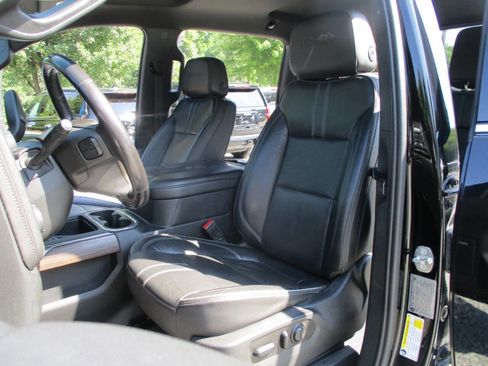 Used 2020 Chevrolet Silverado 2500 High Country w/ Z71 Off-Road Package image 18