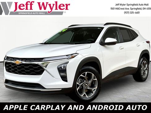 Used 2024 Chevrolet Trax LT FWD image 1