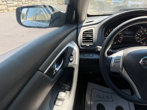 Used 2016 Nissan Altima 2.5 S w/ Power Driver Seat Package FWD image 17
