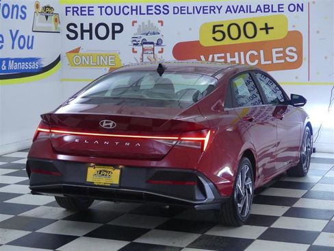 Used 2025 Hyundai Elantra SEL FWD image 7