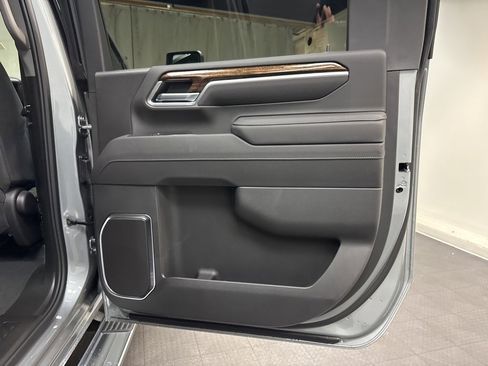 New 2026 GMC Sierra 2500 SLE w/ SLE Value Package; image 15