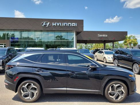 Used 2023 Hyundai Tucson Limited FWD image 2