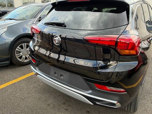 Used 2023 Buick Encore GX Essence w/ Experience Buick Package FWD image 7