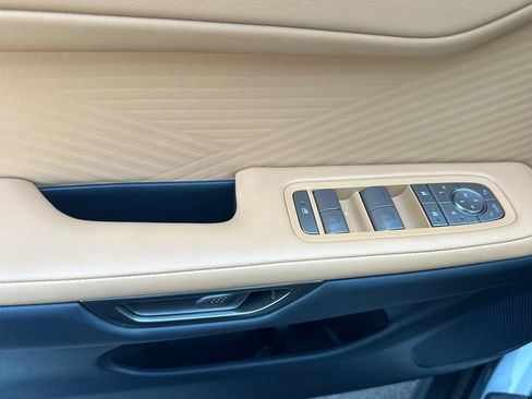 Used 2026 Lexus ES 350e w/ Convenience Package FWD image 11