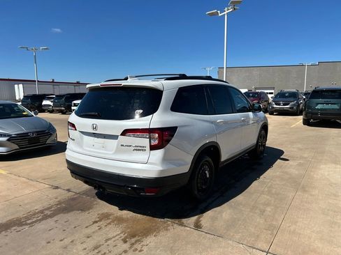 Used 2021 Honda Pilot Black Edition image 3