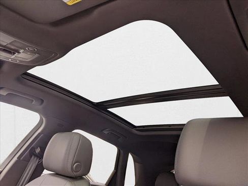 New 2025 Audi Q3 2.0T Premium image 13