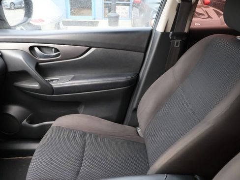 Used 2018 Nissan Rogue Sport S FWD image 32
