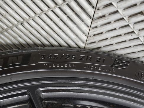 Used 2025 Chevrolet Corvette Z06 w/ Battery Protection Package image 33