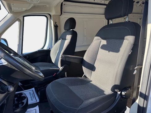 Used 2017 RAM ProMaster 2500 w/ Interior Convenience Group image 11