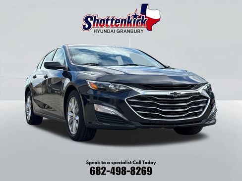 Used 2023 Chevrolet Malibu LT w/ Driver Confidence Package FWD image 3