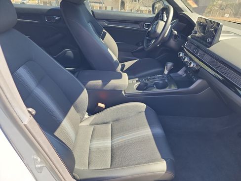 Used 2025 Honda Civic Sport image 8