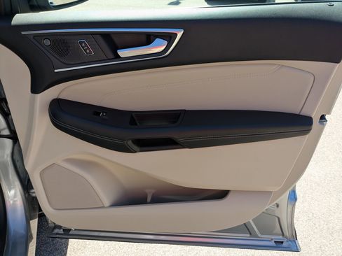 Certified 2023 Ford Edge Titanium image 43