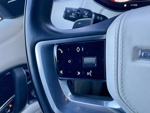 Used 2023 Land Rover Range Rover SE image 23