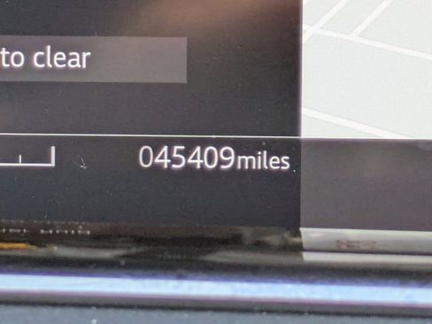 Used 2022 Land Rover Range Rover Evoque R-Dynamic SE image 24