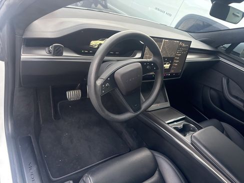 Used 2021 Tesla Model S Plaid image 17