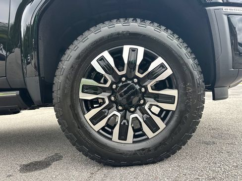 New 2026 GMC Sierra 2500 Denali Ultimate AWD/4WD image 13