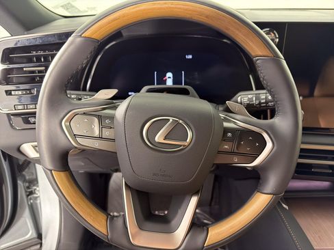 Certified 2025 Lexus RX 350 w/ Convenience Package AWD/4WD image 12