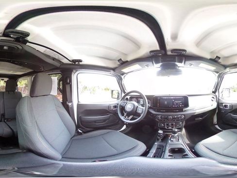 Used 2025 Jeep Wrangler Unlimited Sport AWD/4WD image 41