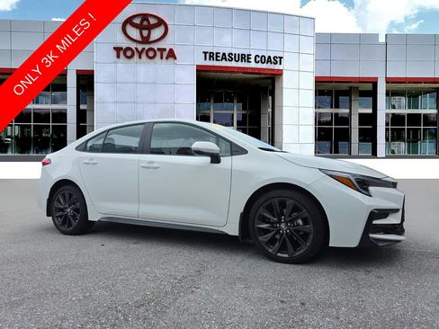 Used 2026 Toyota Corolla SE FWD image 1