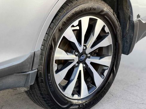 Used 2015 Subaru Outback 3.6R Limited w/ Popular Package #4 image 10