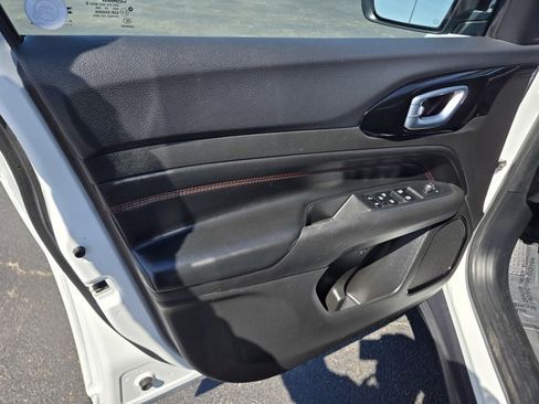 Used 2025 Jeep Compass Trailhawk AWD/4WD image 35
