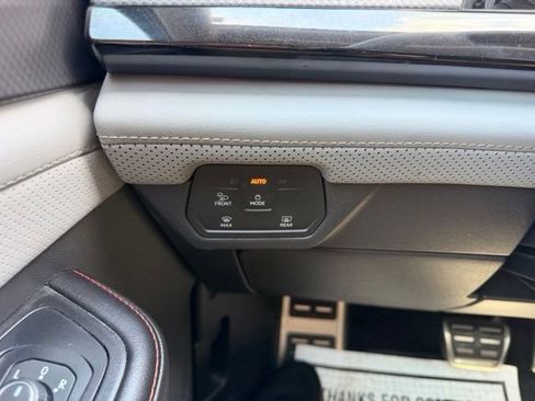 Certified 2024 Volkswagen Atlas Peak Edition SEL AWD/4WD image 20