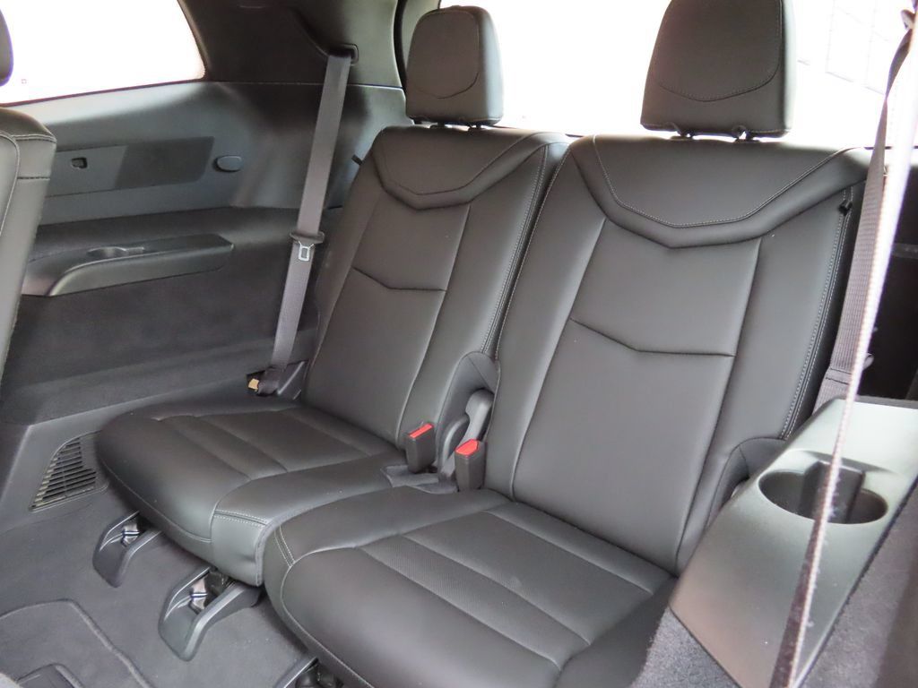 Used 2024 Cadillac XT6 Premium Luxury AWD/4WD image 30