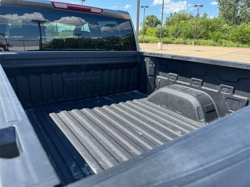 Used 2023 GMC Sierra 1500 Elevation image 17
