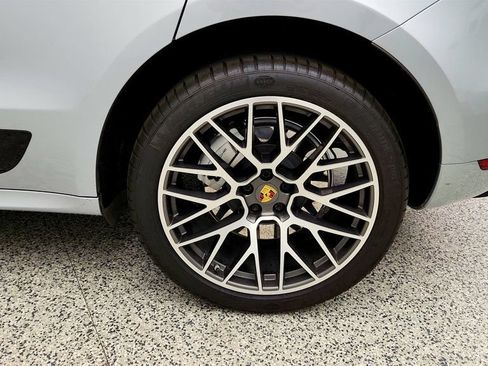 Used 2020 Porsche Macan Turbo AWD/4WD image 9