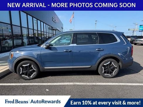 Used 2024 Kia Telluride S w/ S Sunroof Package AWD/4WD image 4