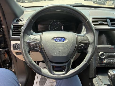 Used 2018 Ford Explorer XLT w/ Equipment Group 202A AWD/4WD image 16