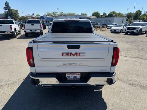 Used 2023 GMC Sierra 1500 SLT w/ SLT Premium Plus Package AWD/4WD image 4