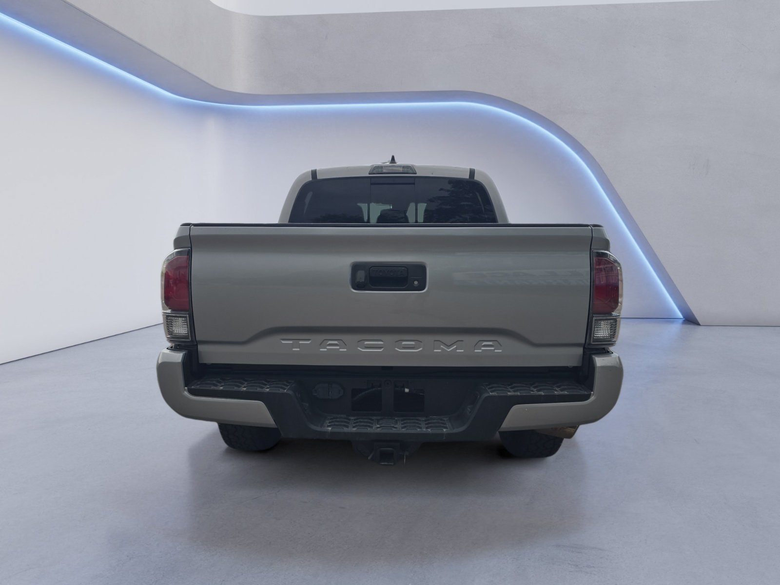 Used 2020 Toyota Tacoma TRD Sport AWD/4WD image 4