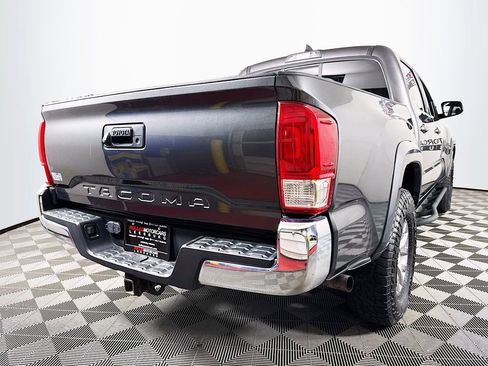 Used 2017 Toyota Tacoma SR5 w/ Tow Package image 7