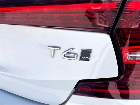 Used 2020 Volvo S60 T6 Momentum AWD/4WD image 10
