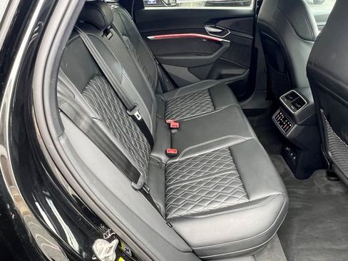 Certified 2023 Audi e-tron S Premium Plus image 16