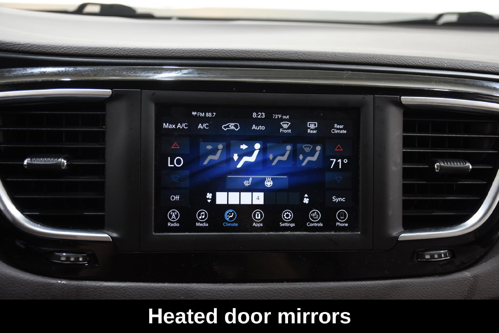 Used 2020 Chrysler Pacifica Touring-L FWD image 22