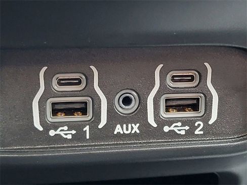 Certified 2024 Chrysler Pacifica Touring-L w/ S Appearance Package image 7