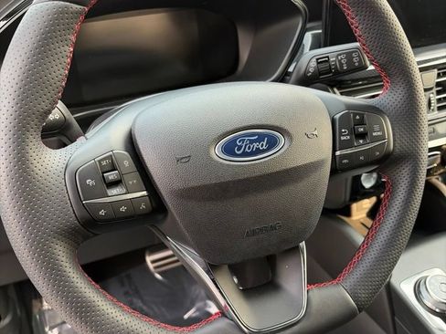 Used 2023 Ford Escape ST-Line w/ Tech Pack #1 AWD/4WD image 19