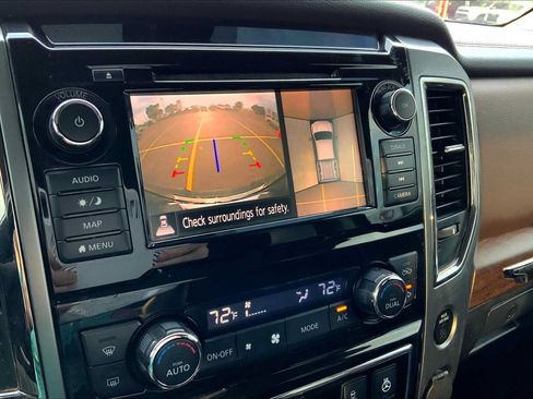 Used 2019 Nissan Titan Platinum Reserve AWD/4WD image 27
