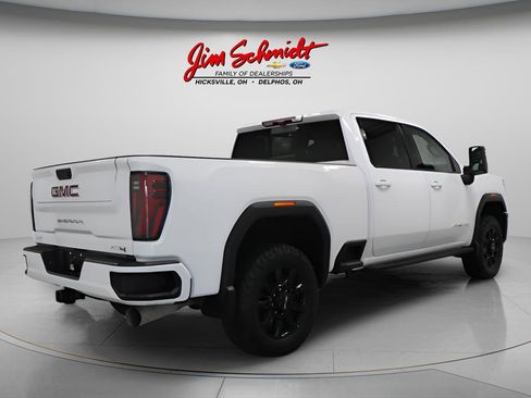 Used 2025 GMC Sierra 2500 AT4 w/ AT4 Premium Plus Package AWD/4WD image 6