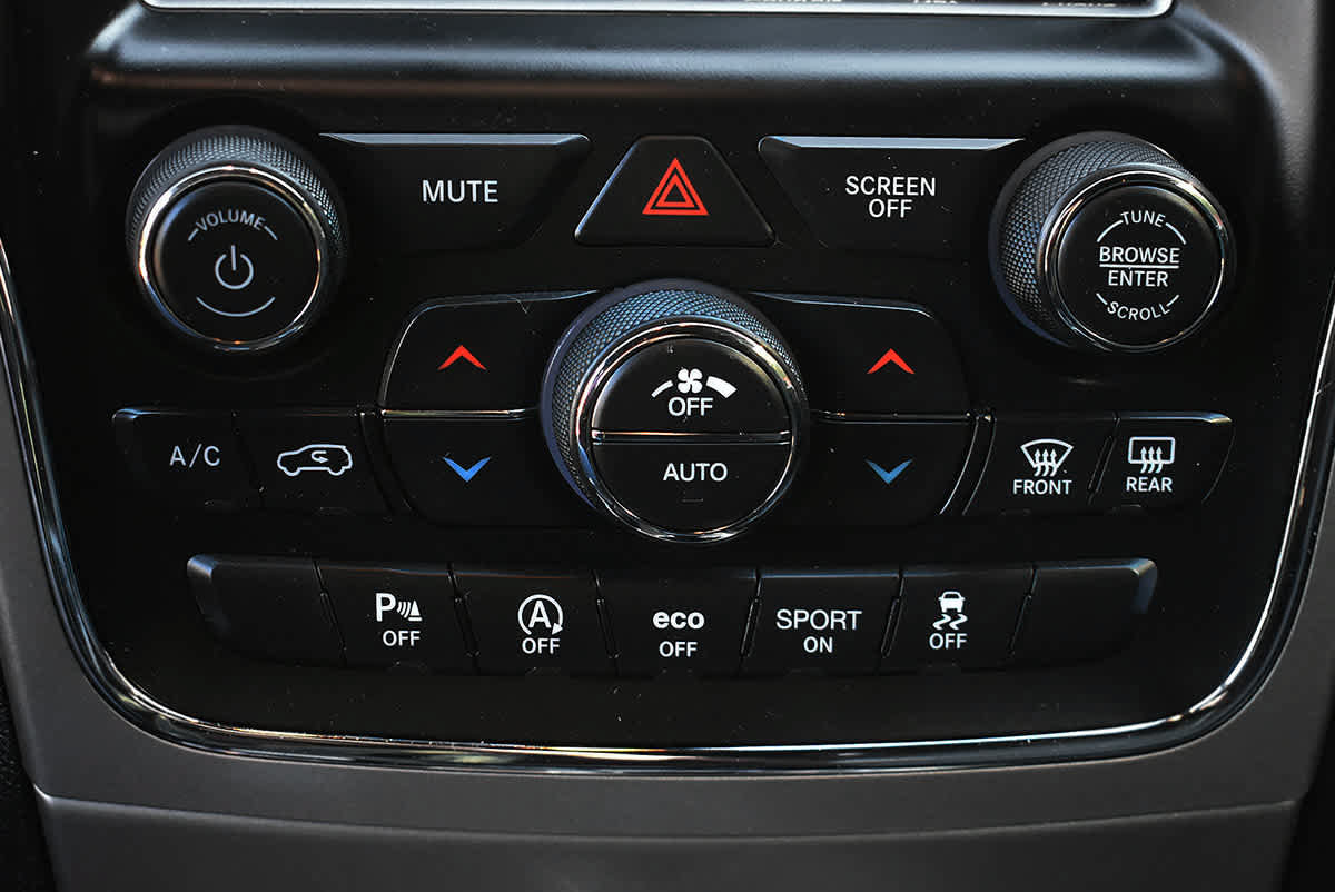 Used 2018 Jeep Grand Cherokee Overland AWD/4WD image 21