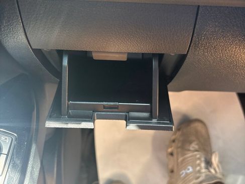 Used 2019 Lexus LX 570 4WD w/ Luxury Package image 20