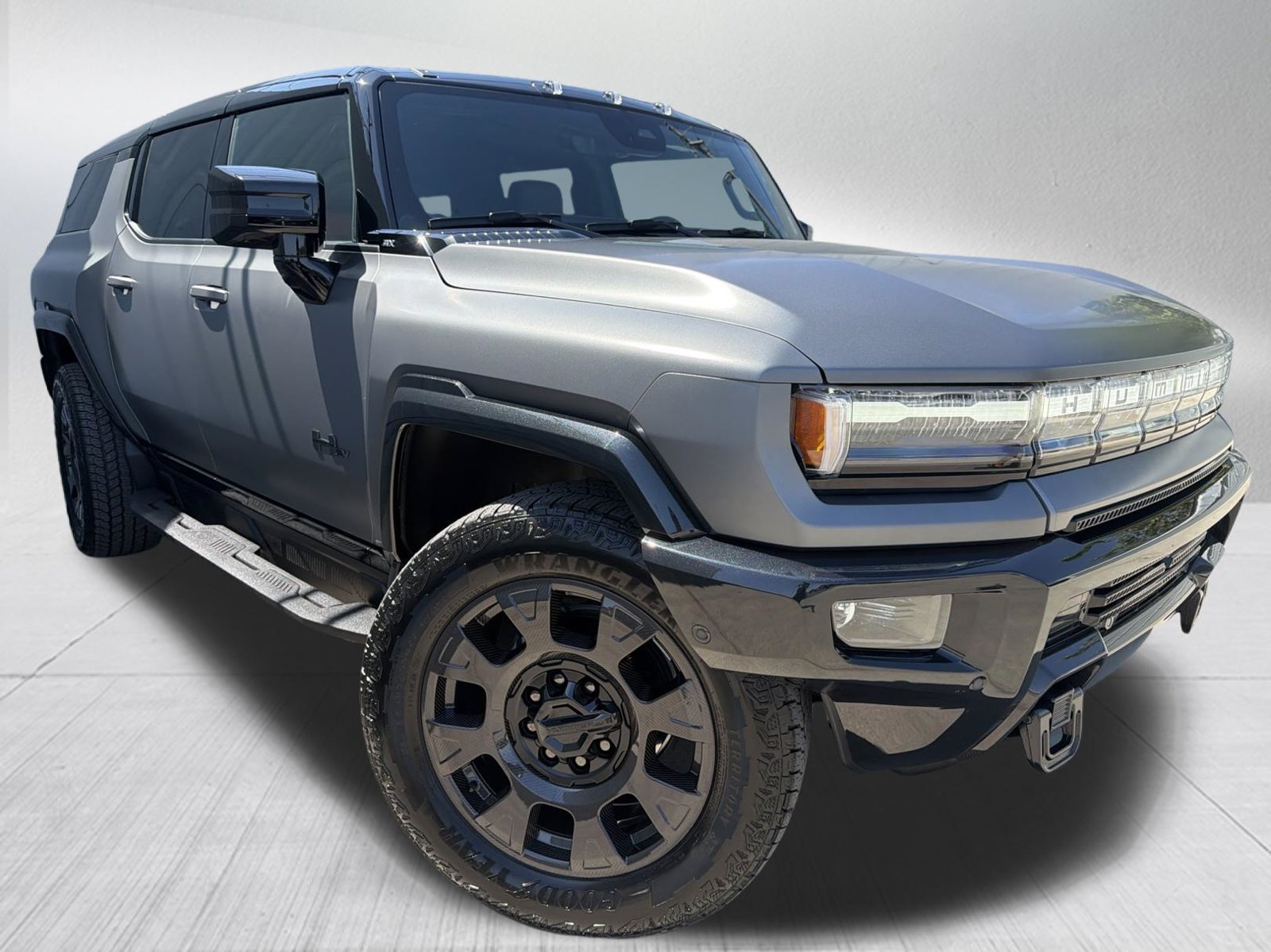 Used 2026 GMC Hummer EV 3X w/ Carbon Fiber Edition Package AWD/4WD image 3