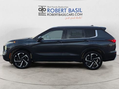 Used 2024 Mitsubishi Outlander SEL image 2