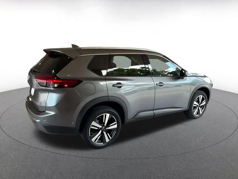 Used 2026 Nissan Rogue SL FWD image 15