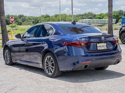 Used 2018 Alfa Romeo Giulia AWD image 7