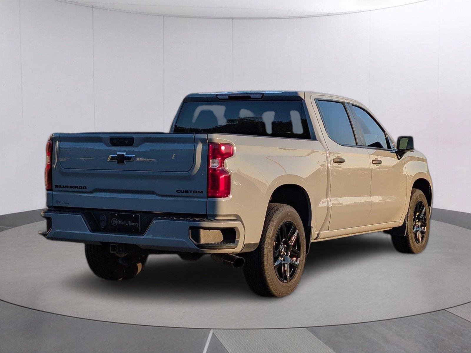 Used 2024 Chevrolet Silverado 1500 Custom w/ Dark Appearance Package RWD image 6