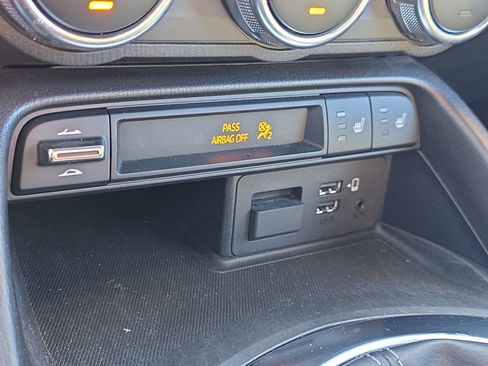 Used 2021 MAZDA MX-5 Miata RF Grand Touring image 21